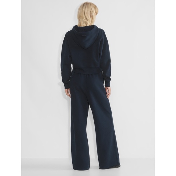 NWT Aritzia Sweatfleece Mega Flutter Sweatpant Cozy Wide Leg in Navy Admiral - Picture 6 of 7